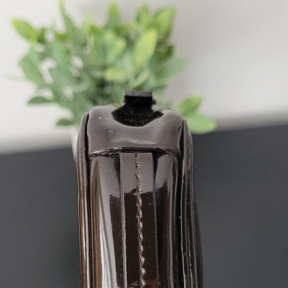 Prada Patent Pouch - With Authentication - Picture 3 of 10